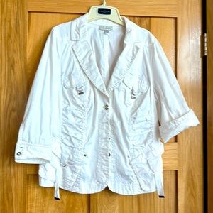 Woman’s spring jacket.   Wore once.    Excellent condition